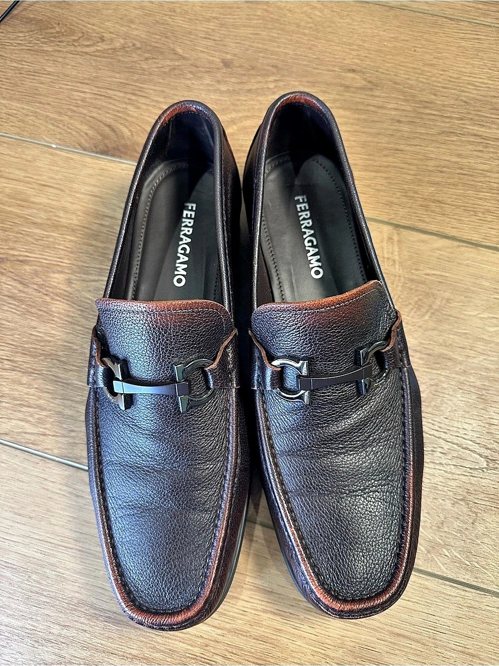 Ferragamo Men’s Gancini Brown Pebbled Leather Loafers 9 EEE Made in Italy